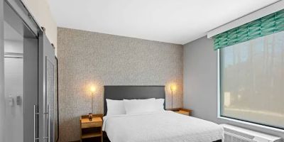 Home2 Suites by Hilton Hendersonville