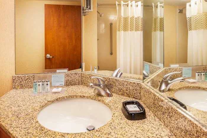 Hampton Inn Hendersonville 4