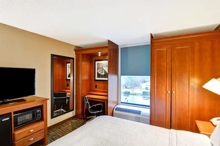 Hampton Inn Hendersonville 4