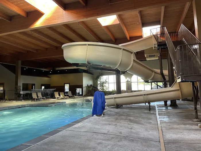 Cascades Mountain Resort, Ascend Hotel Collection 4
