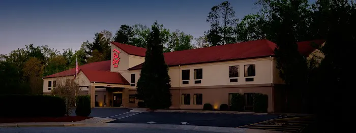 Red Roof Inn Hendersonville 4