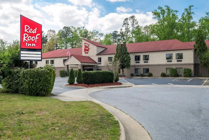 Red Roof Inn Hendersonville 4