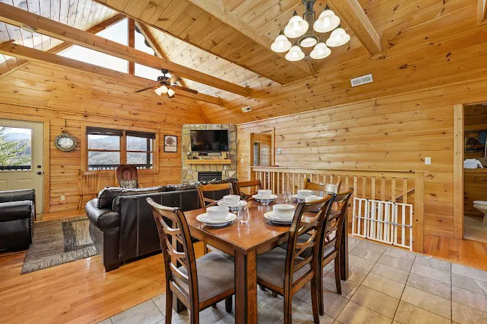 Point of View - 4 bedroom / 4 bath - Vacation Rental Cabin in Gatlinburg, TN 4