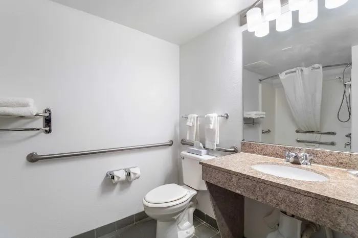 Quality Inn & Suites Augusta I-20 5