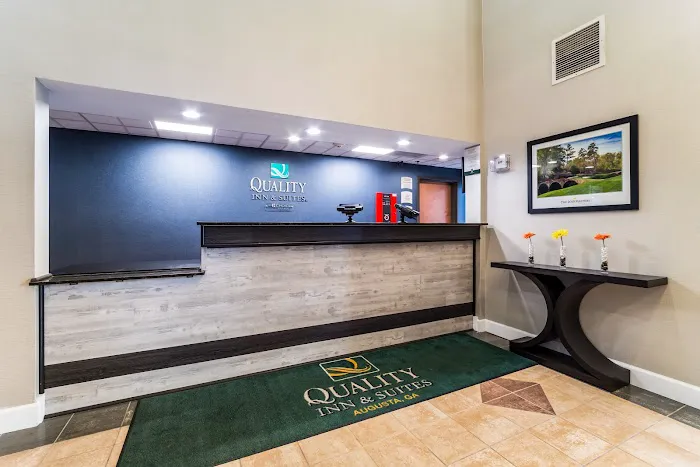 Quality Inn & Suites Augusta I-20 5