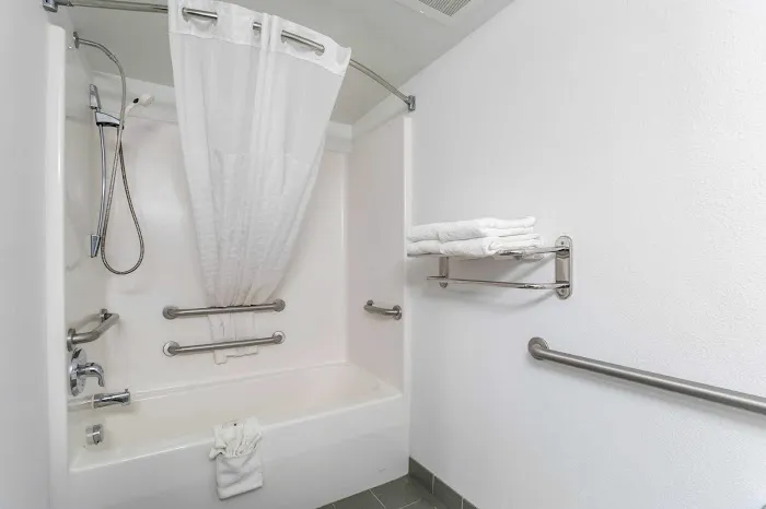 Quality Inn & Suites Augusta I-20 5