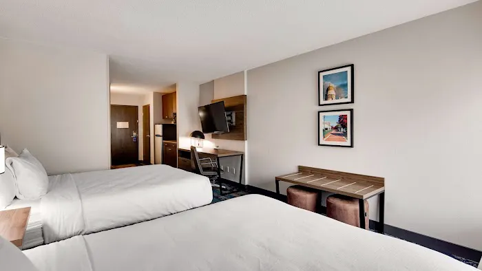 Best Western Plus Augusta North Inn & Suites 4