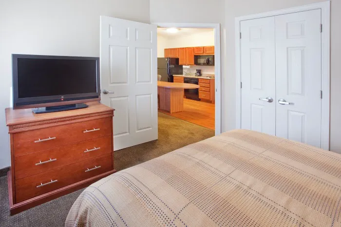 Candlewood Suites Augusta, an IHG Hotel 4
