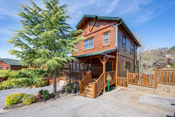 Homegrown Hideaways: Bearfoot in Smokies 4