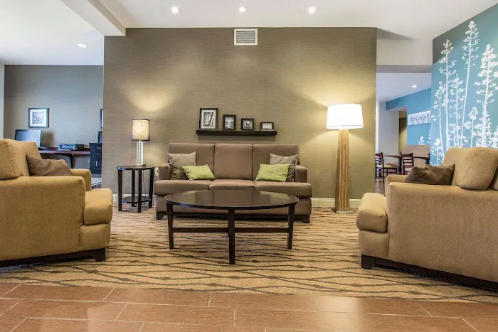 Sleep Inn & Suites 4