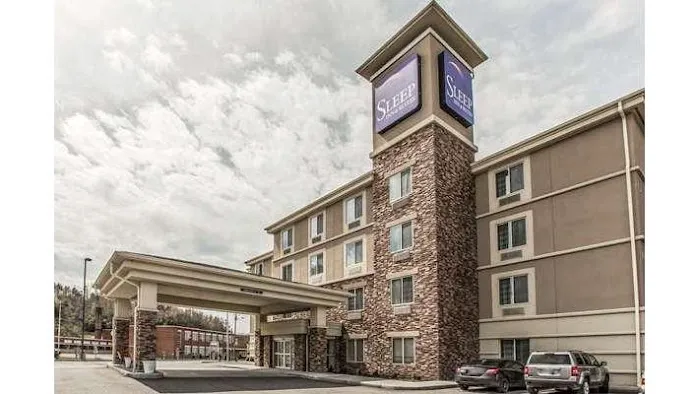 Sleep Inn & Suites 4