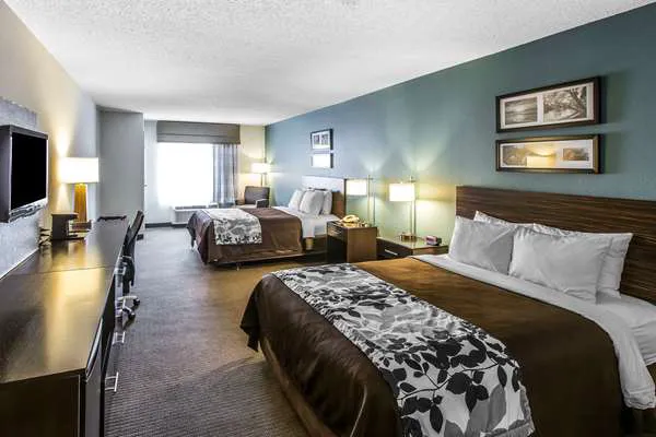 Sleep Inn & Suites 4