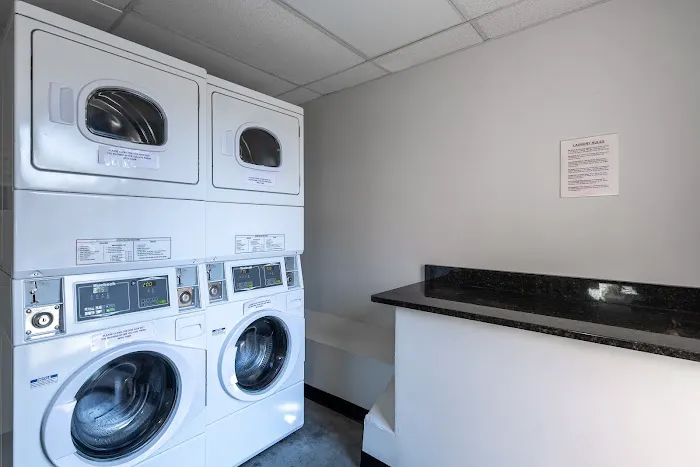 Hickory Extended Stay Suites 4