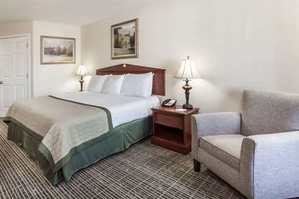 Baymont by Wyndham Hickory 4