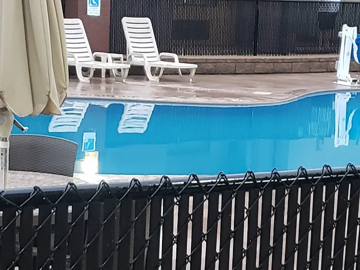Quality Suites Hickory South 4