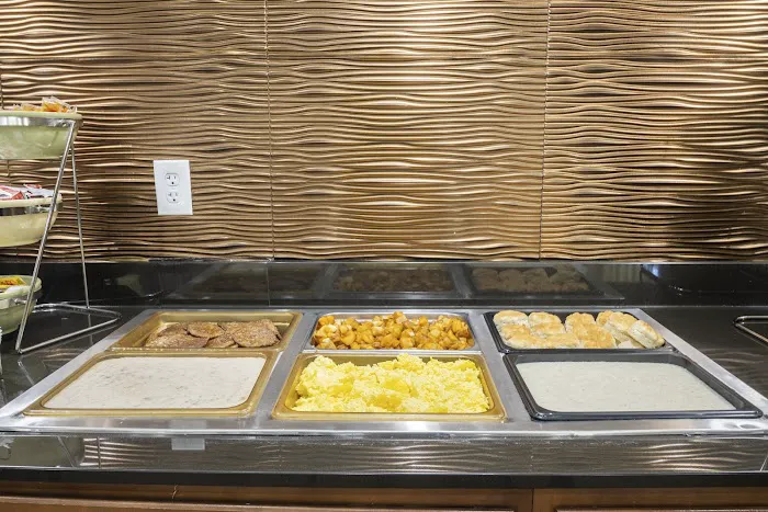 Quality Suites Hickory South 4