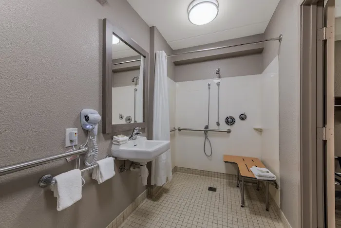 Red Roof Inn Hickory 4