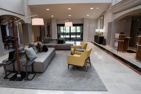 Courtyard Hickory 4