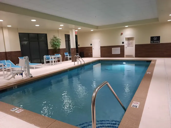 Hampton Inn Hickory 4