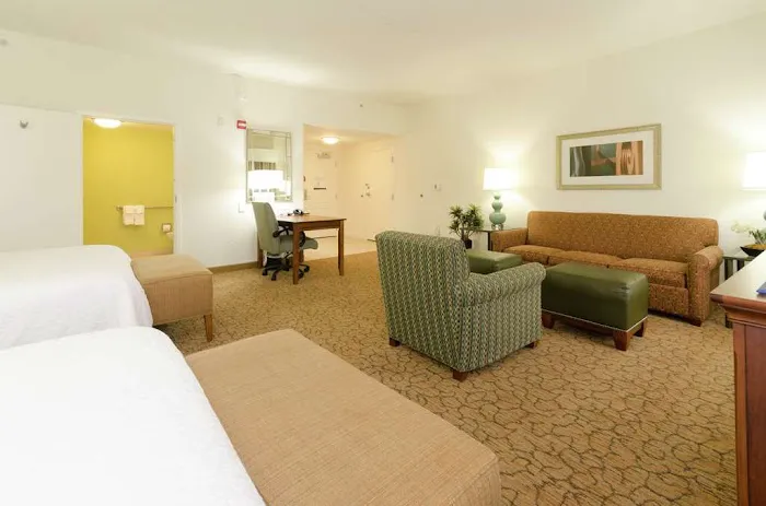 Hampton Inn Hickory 4