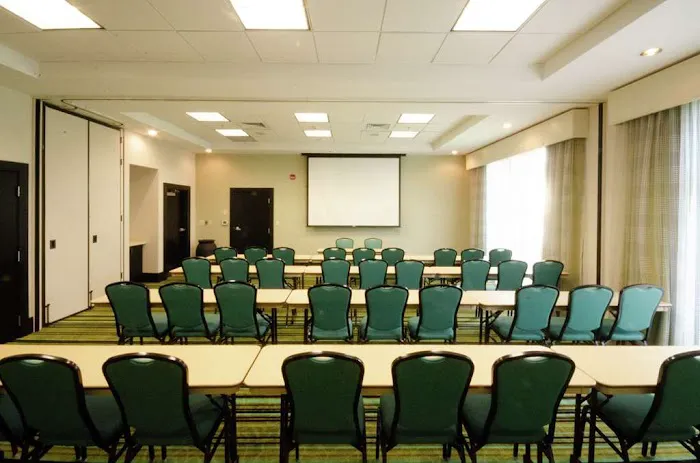 Hampton Inn Hickory 4