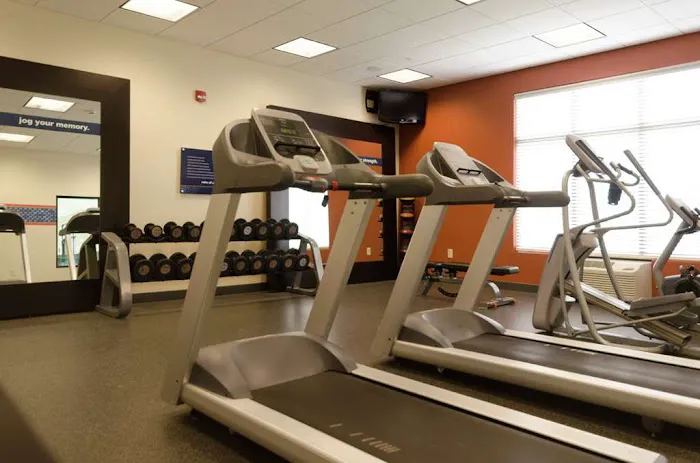 Hampton Inn Hickory 4