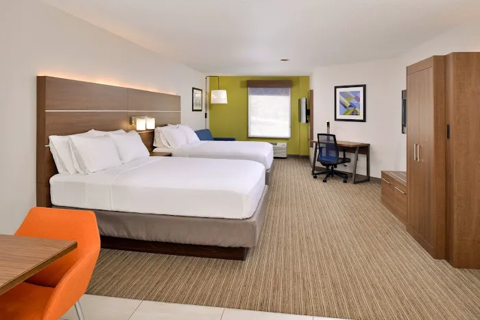 Holiday Inn Express Blowing Rock South 4