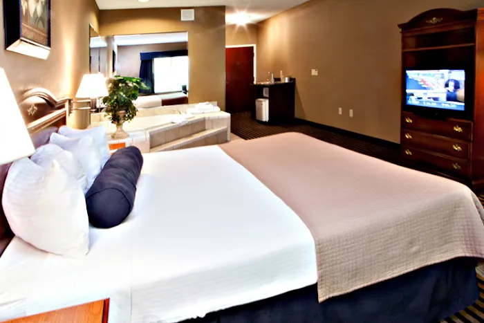 Mountain Inn & Suites Flat Rock 4