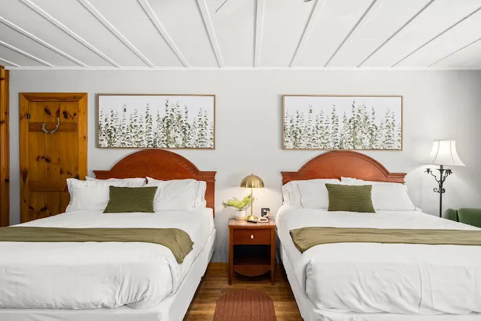 CedarWood Inn 4