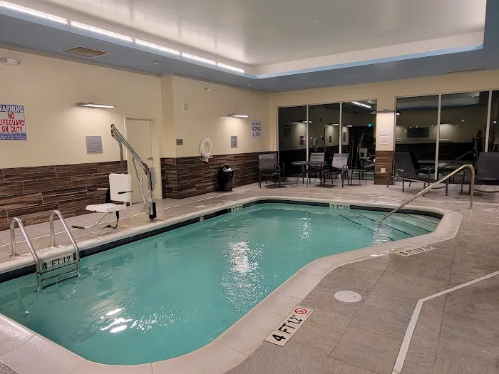 Fairfield Inn & Suites Hendersonville Flat Rock 4