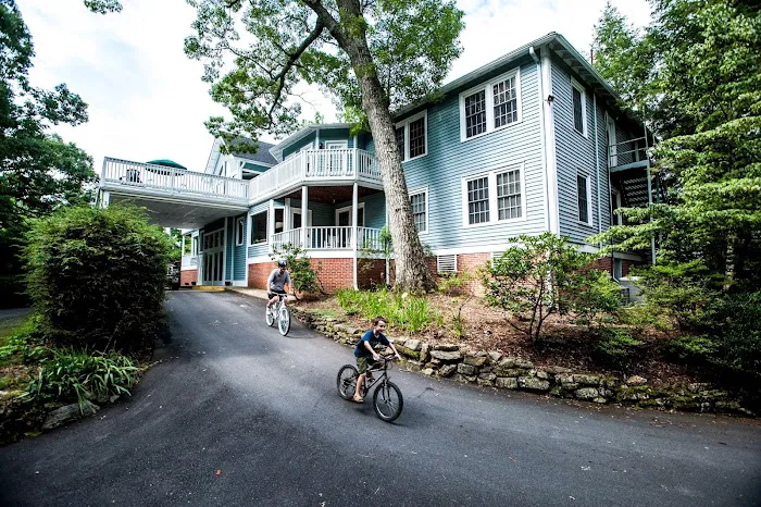 Highland Lake Inn & Resort 4