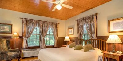 Highland Lake Inn & Resort