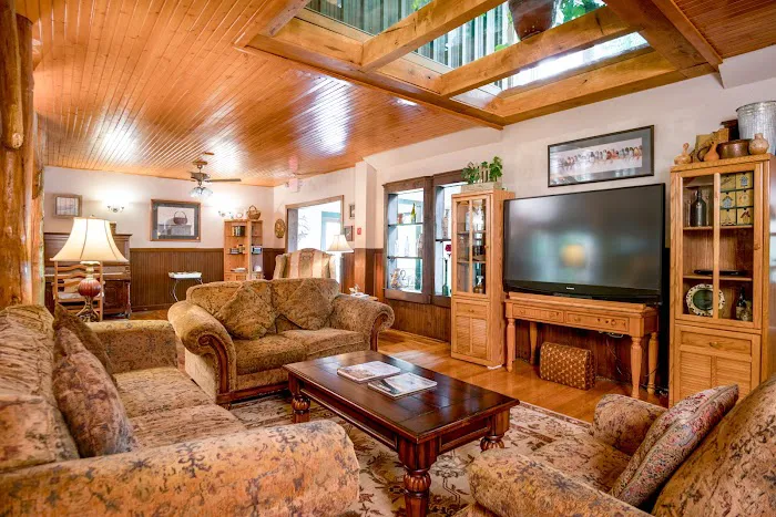 Highland Lake Inn & Resort 4