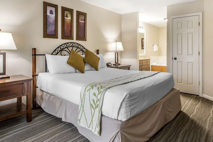 Bluegreen Vacations Mountain Loft Resort 4