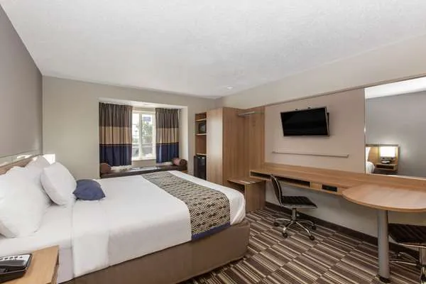 Microtel Inn & Suites by Wyndham Augusta Riverwatch 4