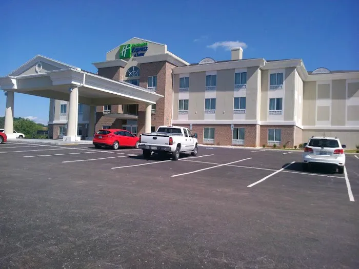 Holiday Inn Express & Suites Lebanon by IHG 4