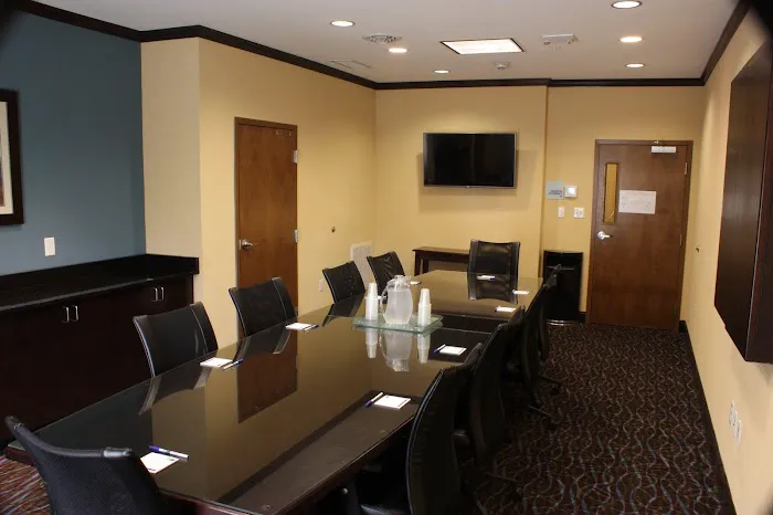 Holiday Inn Express & Suites Lebanon by IHG 4
