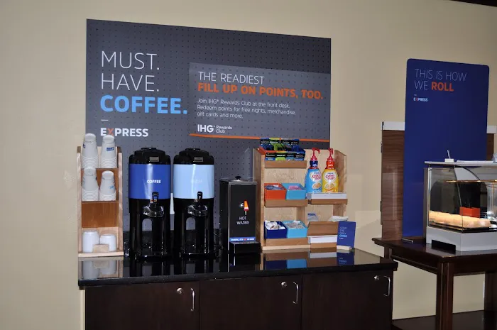 Holiday Inn Express & Suites Lebanon by IHG 4