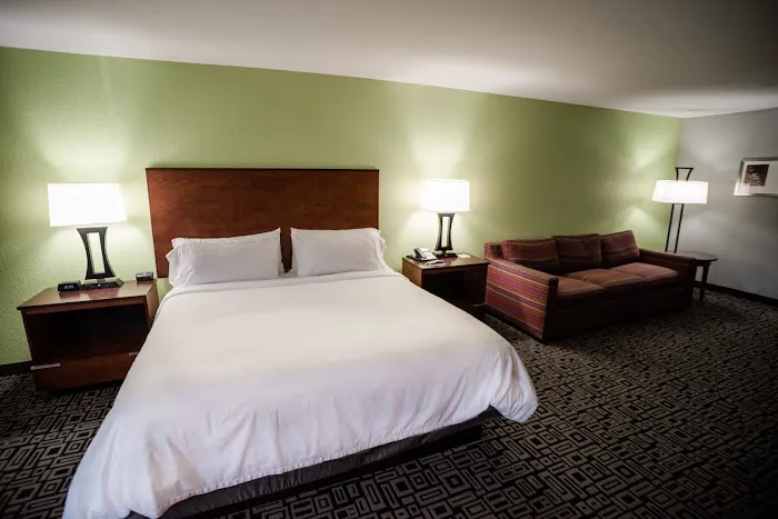 Holiday Inn Express Hickory-Hickory Mart by IHG 4