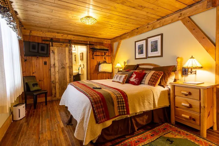 Hemlock Inn 