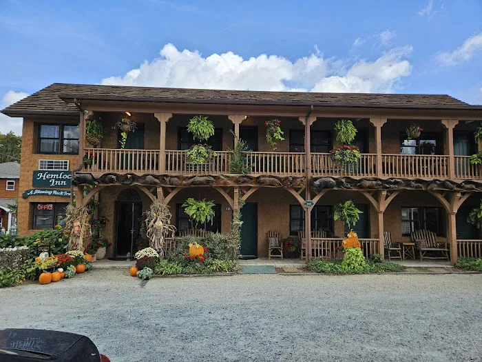Hemlock Inn 