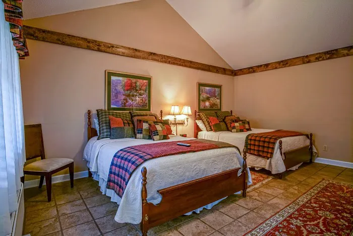 Hemlock Inn 