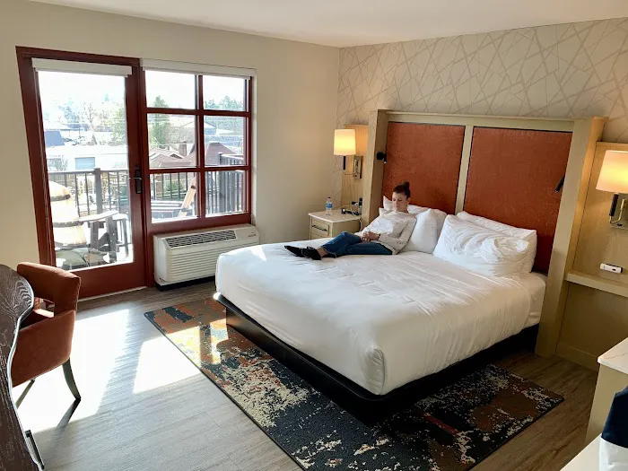 The Embers Hotel 4