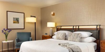 Meadowbrook Inn