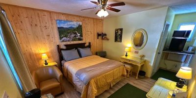Alpine Village Inn