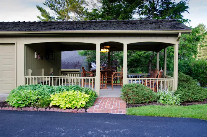 Hillwinds Inn 4