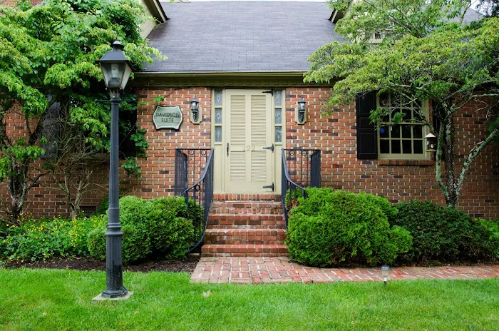 Hillwinds Inn 4