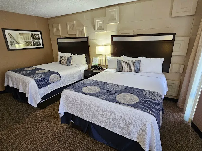The Landmark Hotel 4