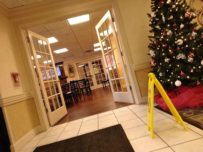 Brookshire Inn & Suites 4