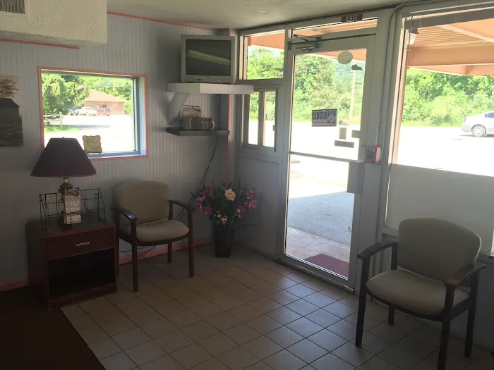 Daniel Boone Motor Inn 4